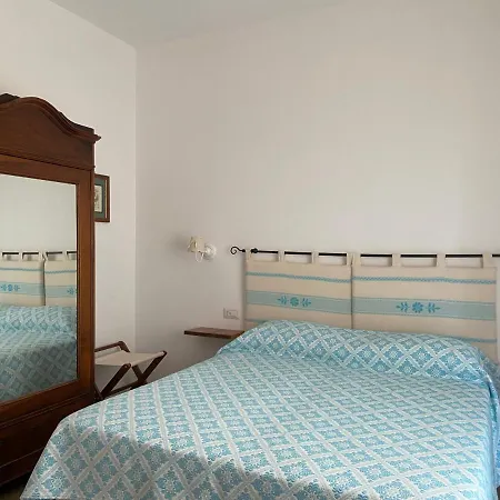 Su Corittu Πανσιόν 3*